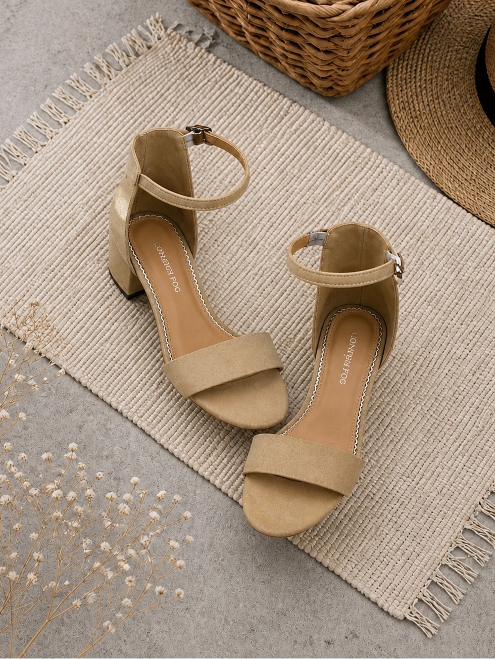 London Fog Nikki Block Heel Ankle Strap Sandals Beige Suede Size 9.5